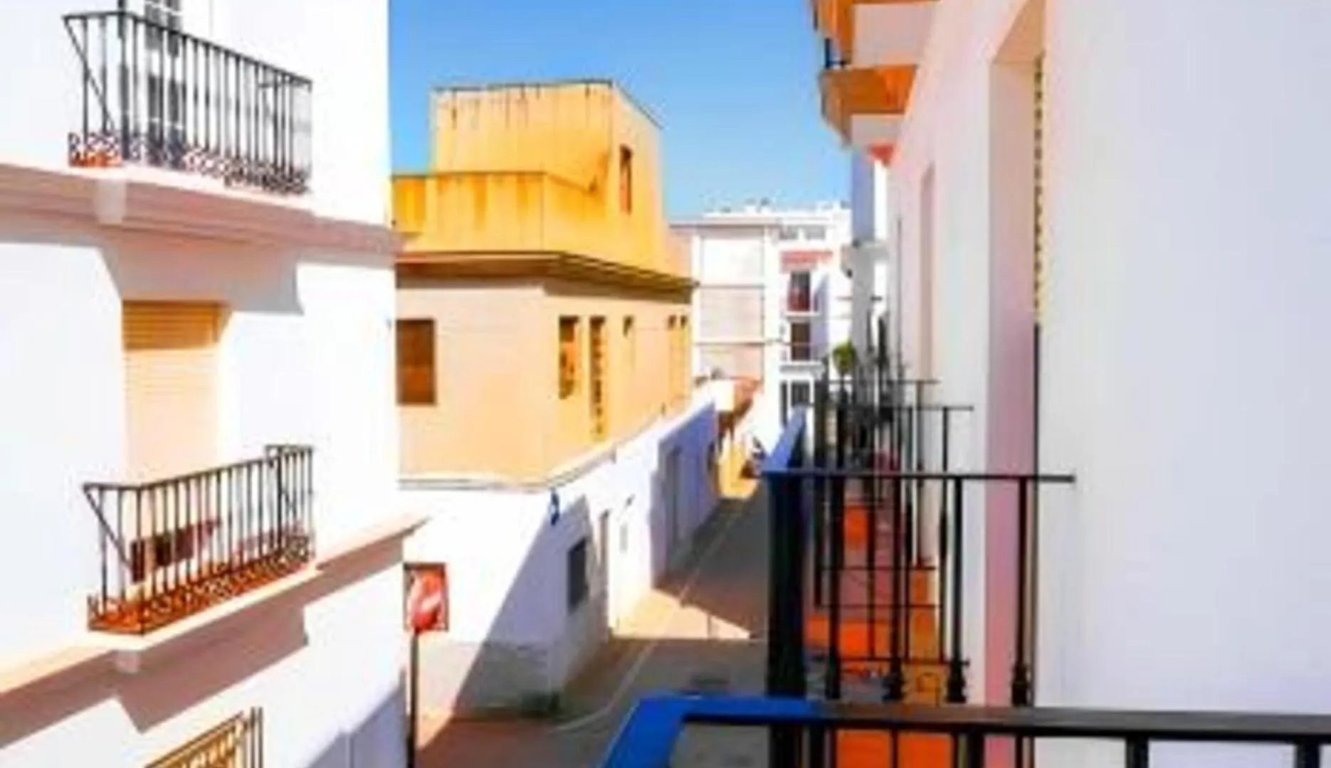 Apartamento Centrico En Conil Con Balcon Privado, Aire Acondicionado Y Garaje Para Familia Conil De La Frontera 0*,  Spain