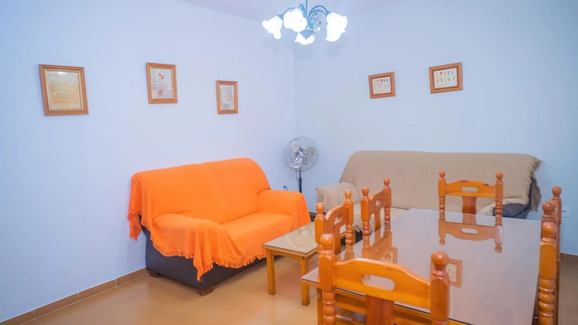 Apartamento Centrico En Conil Con Balcon Privado, Aire Acondicionado Y Garaje Para Familia Conil De La Frontera