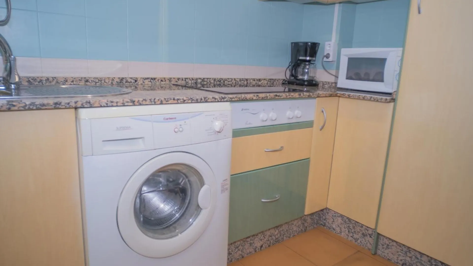 Apartamento Centrico En Conil Con Balcon Privado, Aire Acondicionado Y Garaje Para Familia Conil De La Frontera