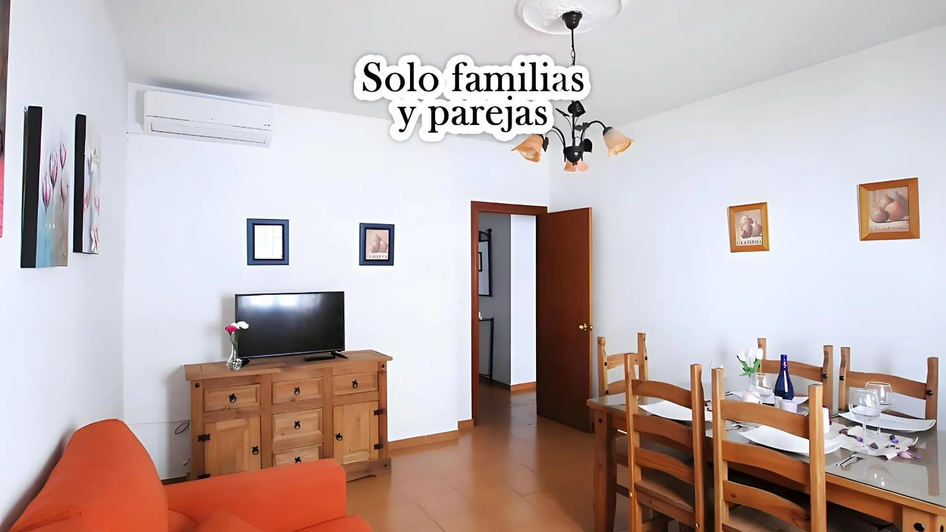 Apartamento Centrico En Conil Con Balcon Privado, Aire Acondicionado Y Garaje Para Familia Conil De La Frontera