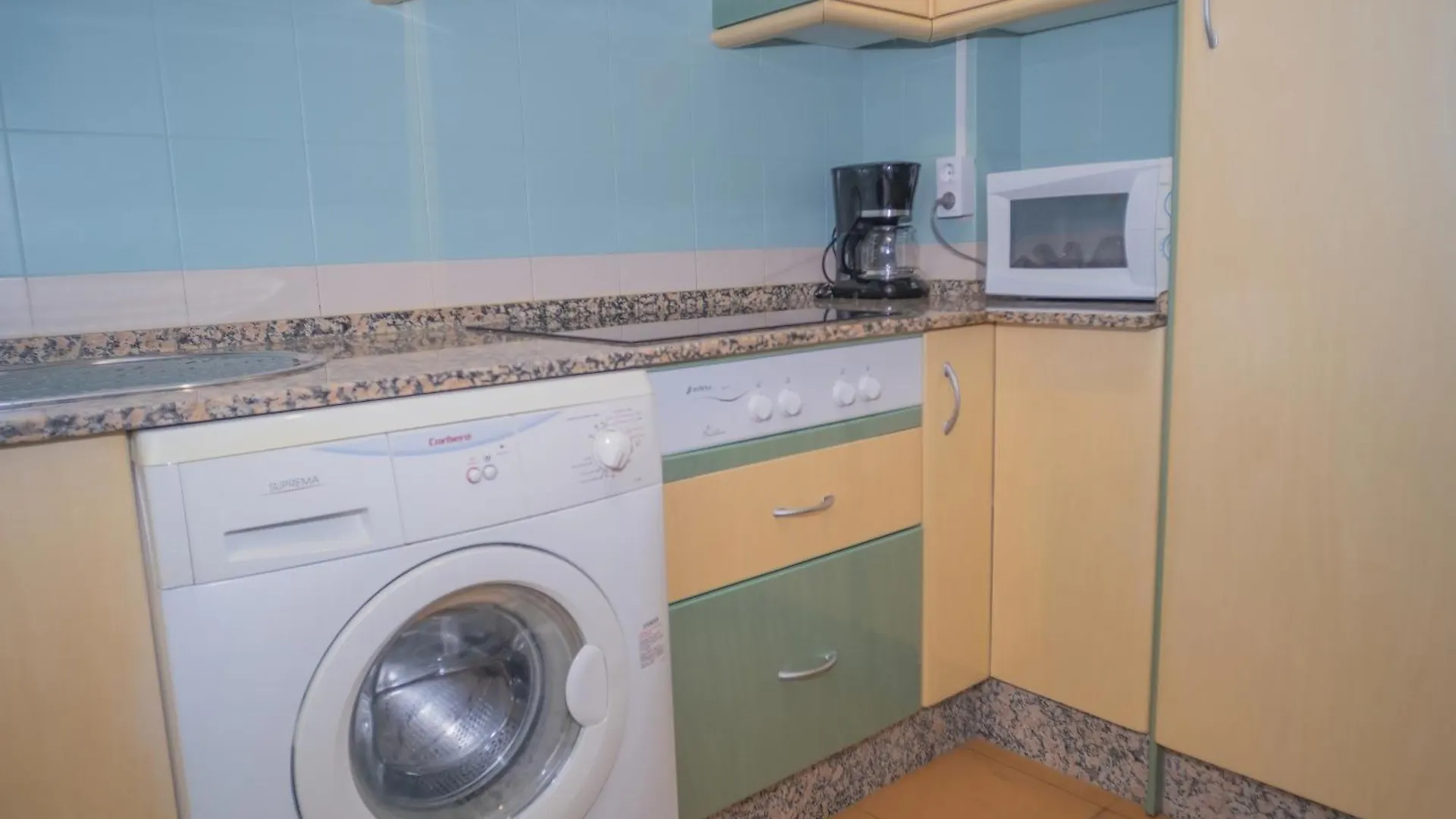 Apartamento Centrico En Conil Con Balcon Privado, Aire Acondicionado Y Garaje Para Familia Conil De La Frontera Apartment