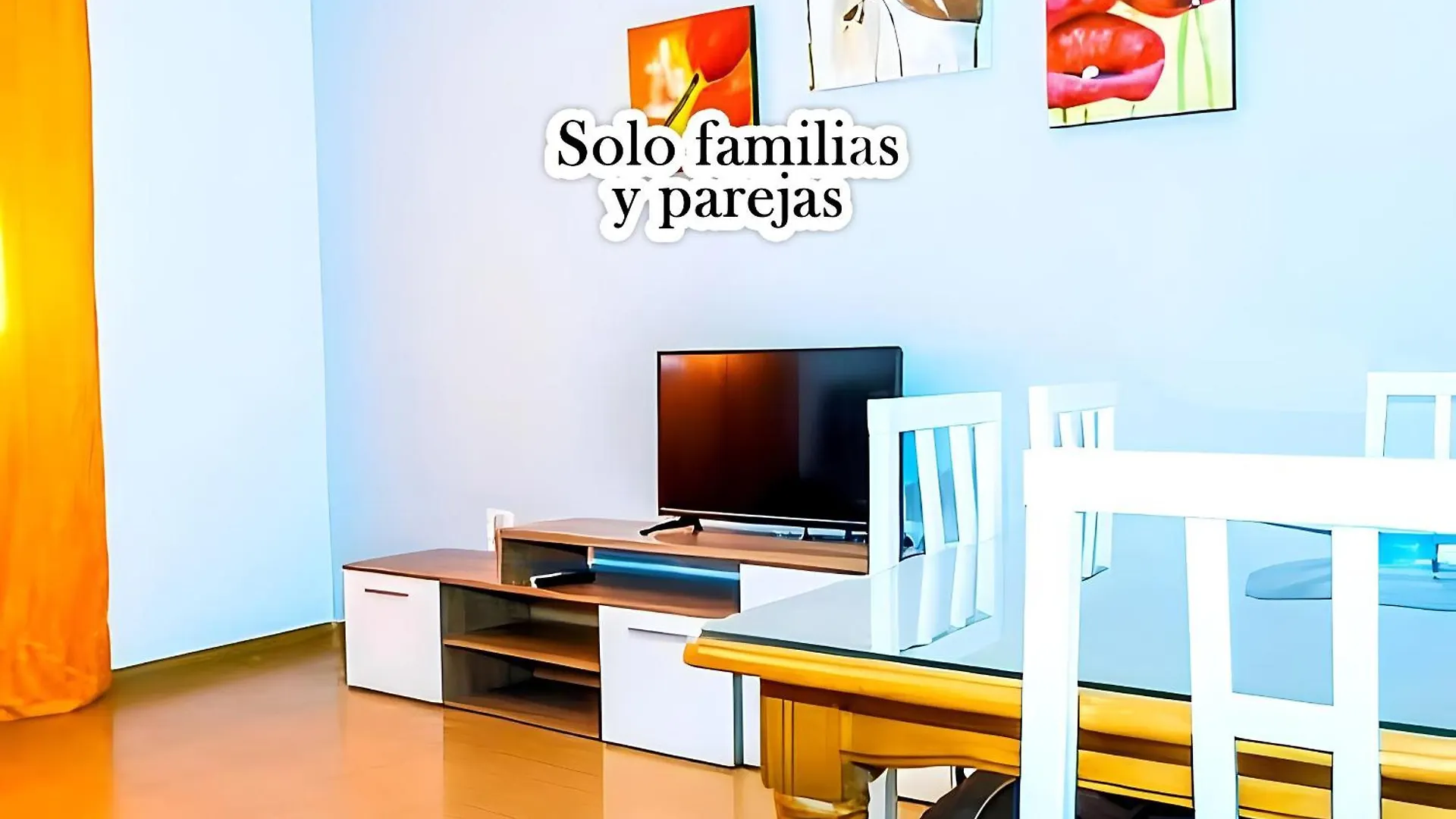Apartamento Centrico En Conil Con Balcon Privado, Aire Acondicionado Y Garaje Para Familia Conil De La Frontera Spain