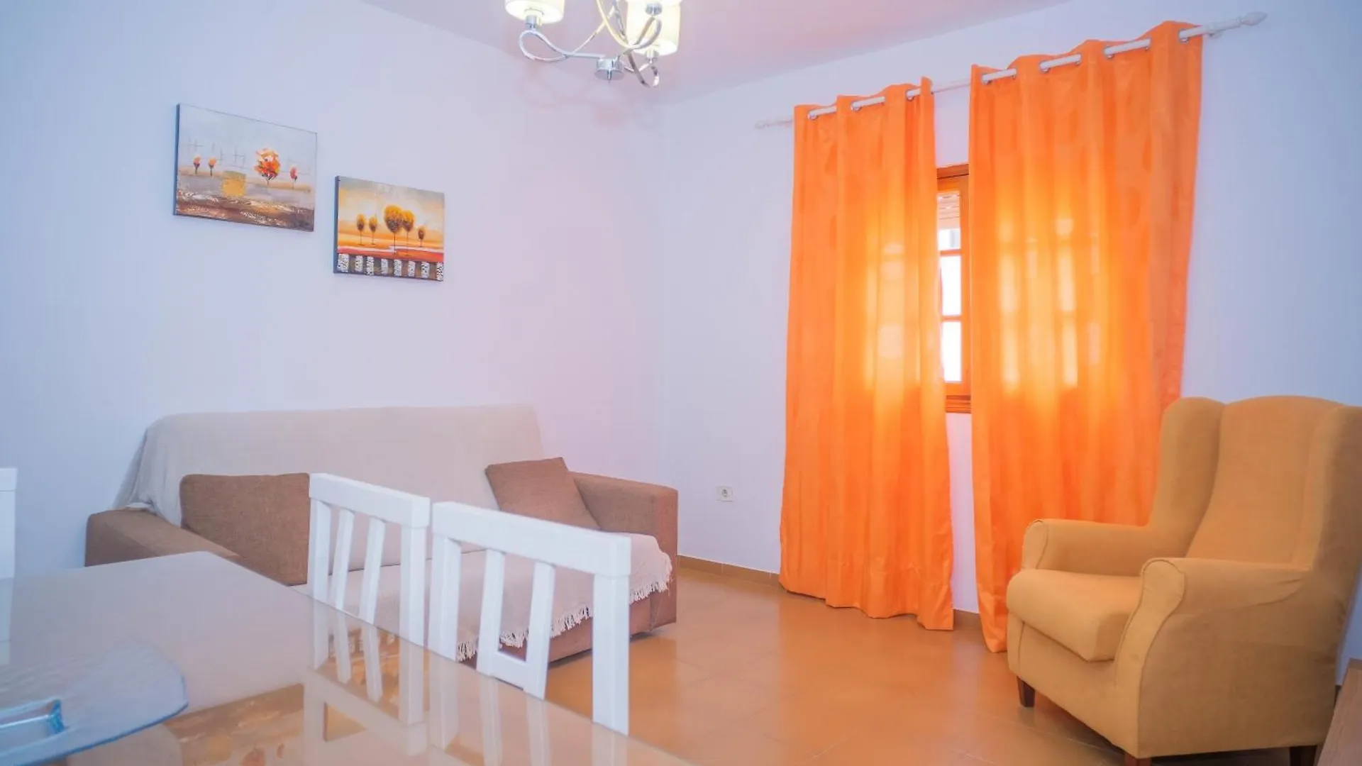 Apartamento Centrico En Conil Con Balcon Privado, Aire Acondicionado Y Garaje Para Familia Conil De La Frontera