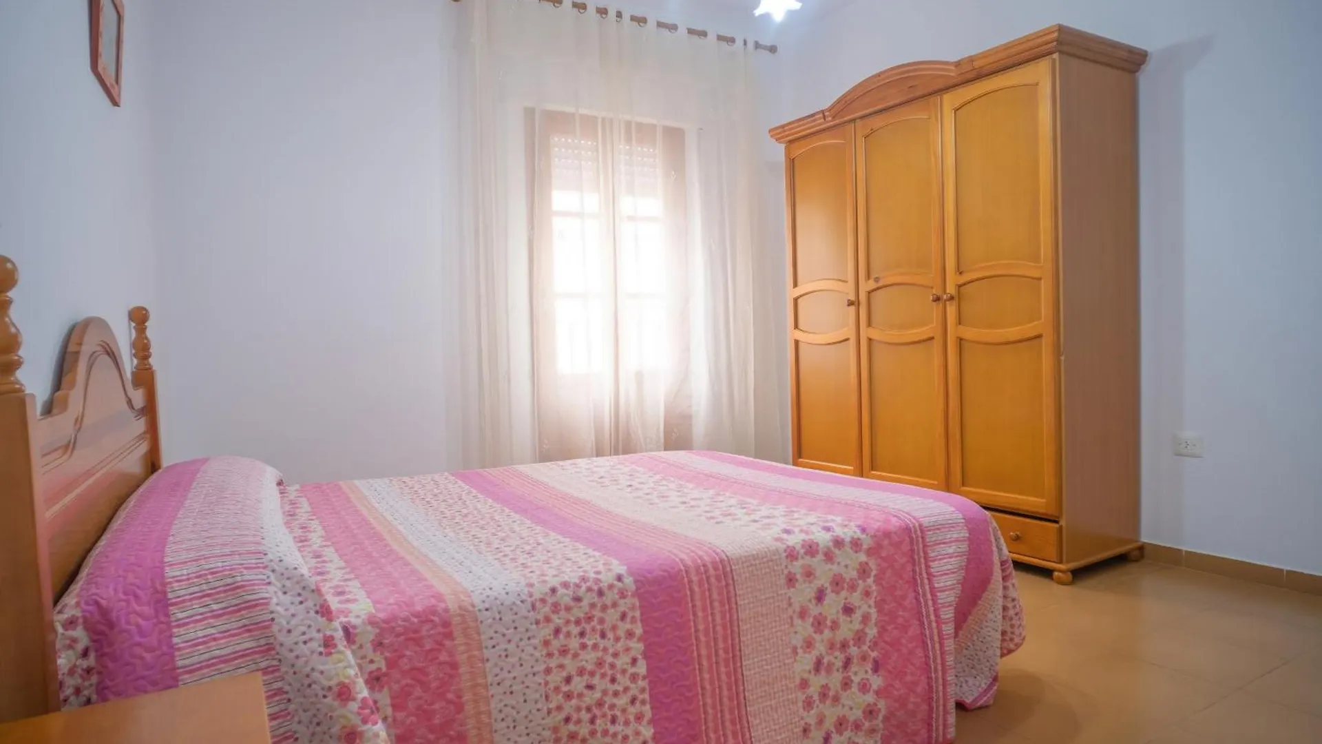 Apartamento Centrico En Conil Con Balcon Privado, Aire Acondicionado Y Garaje Para Familia Conil De La Frontera 0*,  Spain